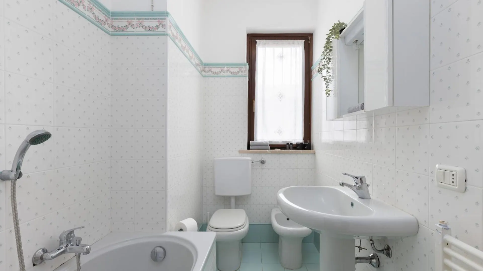 Damler Suite Frontelago Maccagno 度假居